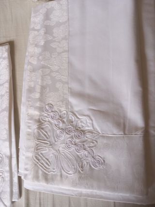 Lenzuola matrimoniali in cotone e raso bianche