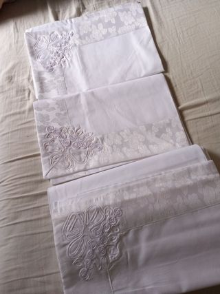 Lenzuola matrimoniali in cotone e raso bianche