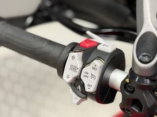 DUCATI MULTISTRADA V2 S