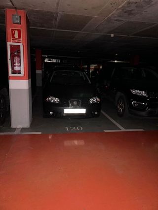 Garaje en venta en Centre - Colomeres - Rambles en Gavà