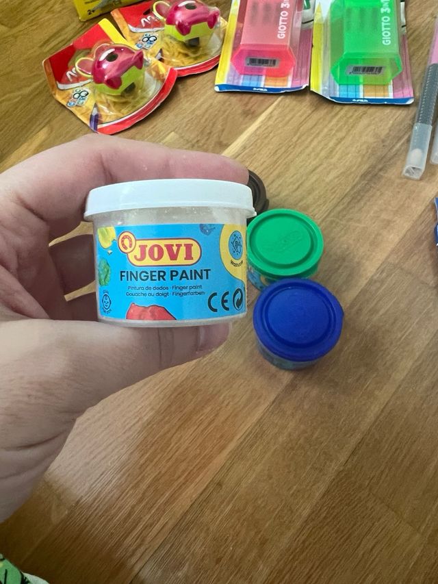 Material escolar nuevo
PapeleriA