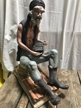 Escultura pirata porcelana