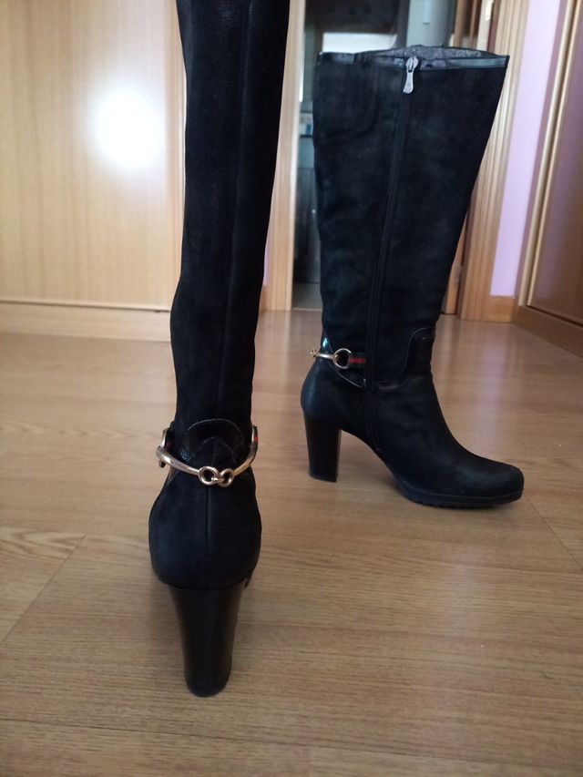Botas altas negras