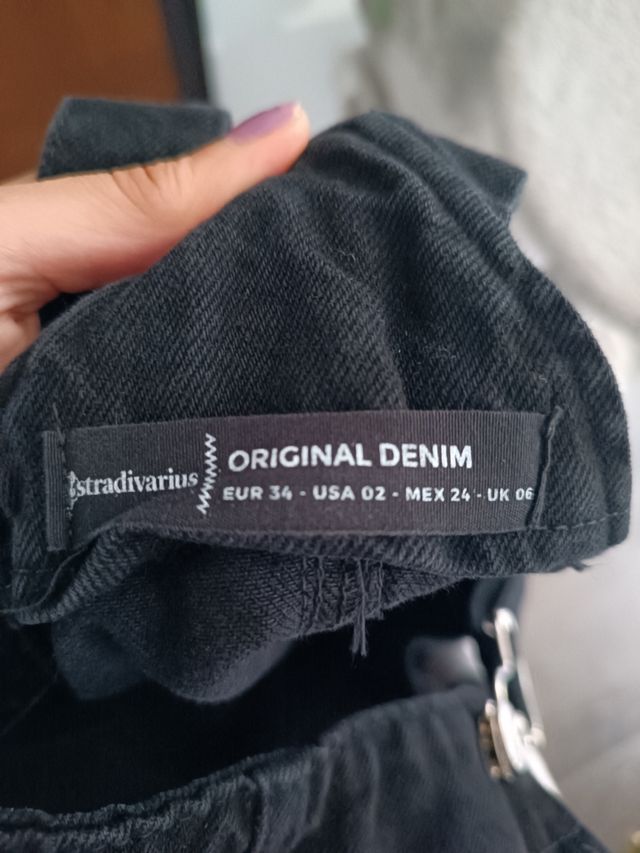 Salopette gonna nera Stradivarius EU 34