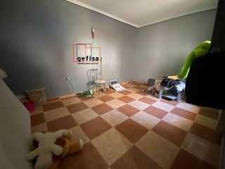Casa adosada en venta en Valdepeñas