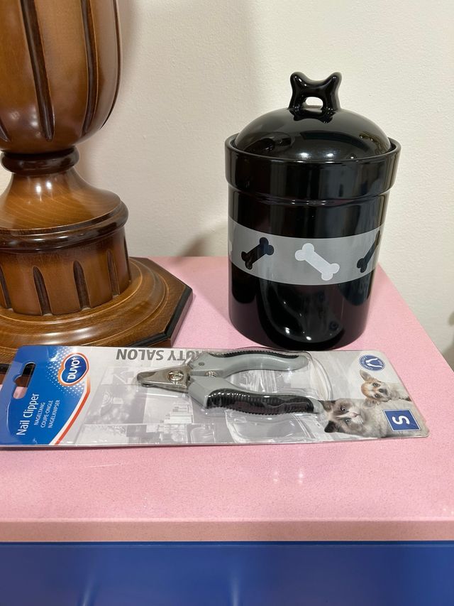 Bote porcelana perro + cortaúñas