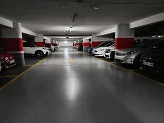 Garaje en venta en Centre en Cornellà de Llobregat