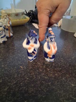 Figura de porcelana de musicos