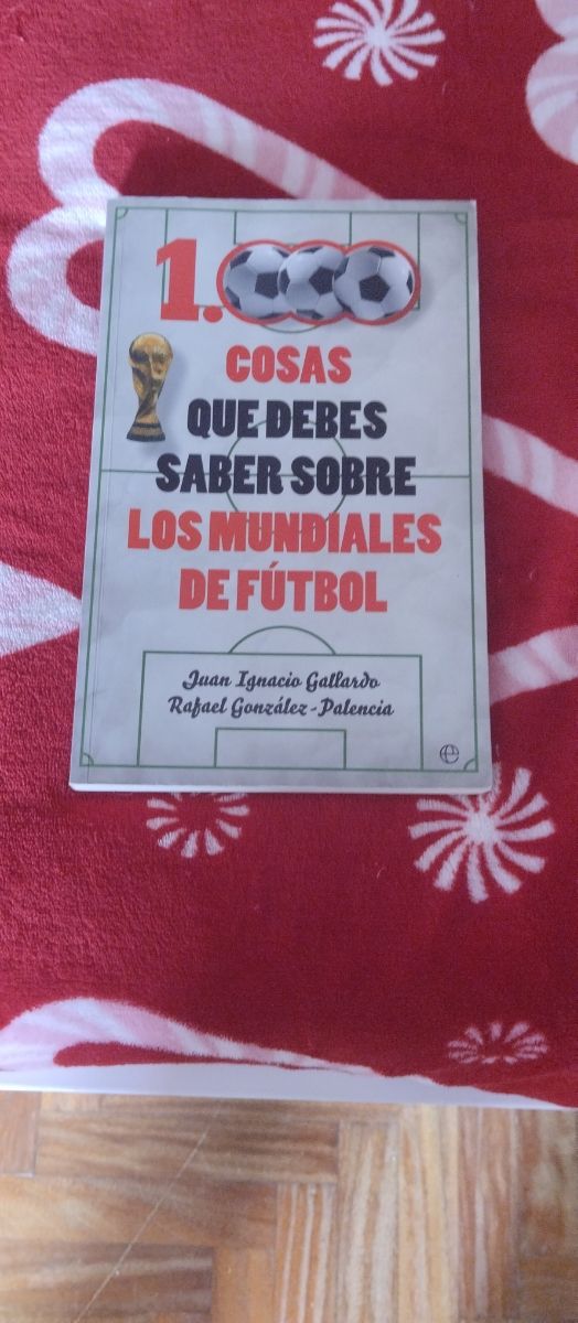 Libro 1000 cosas mundiales fútbol