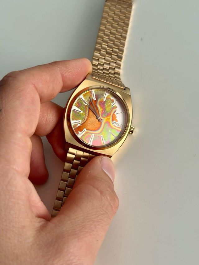 reloj de pulsera Nixon “rose gold”
