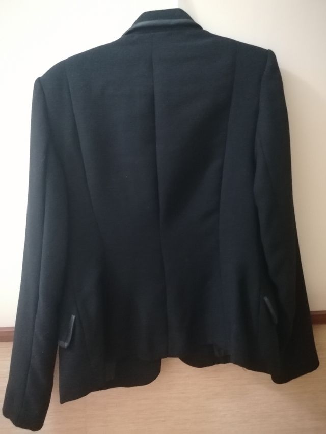 Chaqueta negra mujer