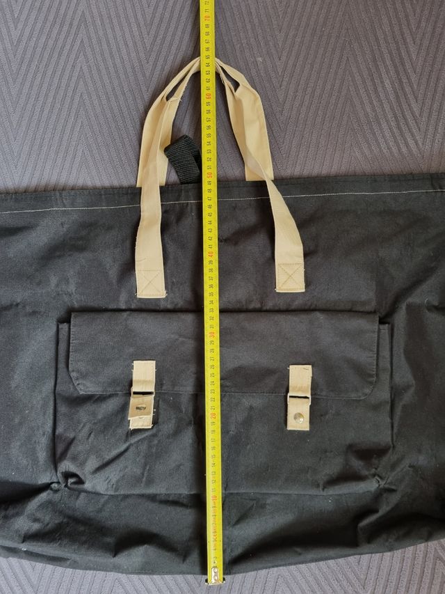 Borsone nero capiente