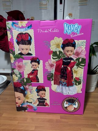 Caja vacía de la  muñeca Nancy Frida Kahlo