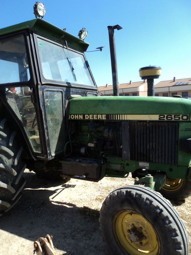 TRACTOR JOHN DEERE 2650S