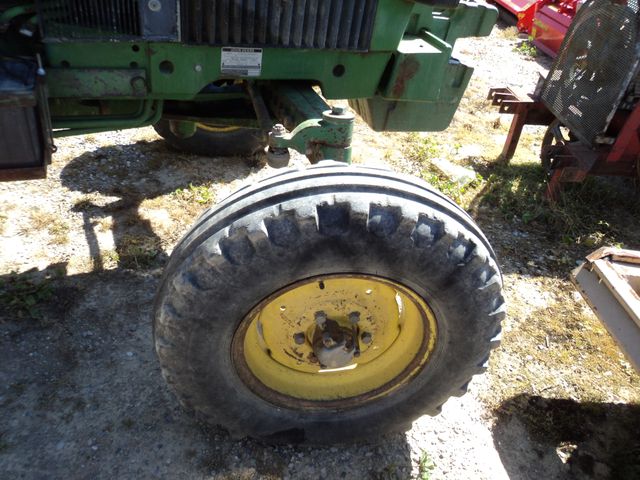 TRACTOR JOHN DEERE 2650S