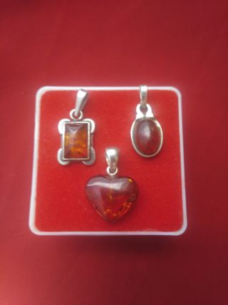 Colgantes antiguos de plata y ámbar