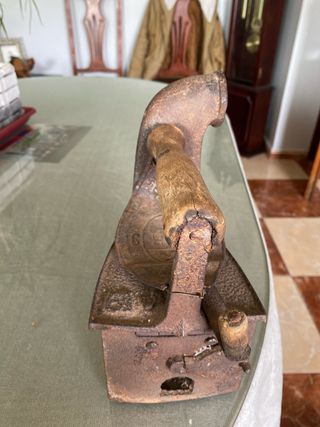 Plancha antigua carbón -  Hierro vintage