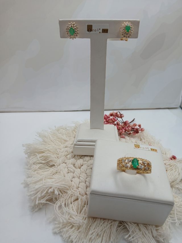 Conjunto de Pendientes y anillo Oro 18k