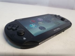 PS Vita (PCH-2004) negra