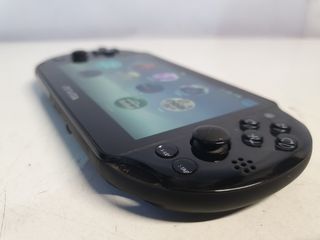 PS Vita (PCH-2004) negra