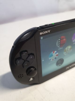 PS Vita (PCH-2004) negra