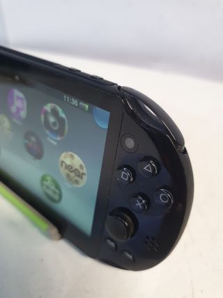 PS Vita (PCH-2004) negra