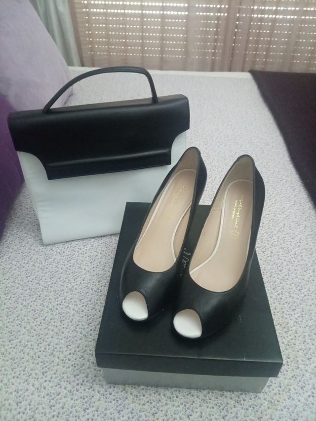 Zapatos y bolso a juego