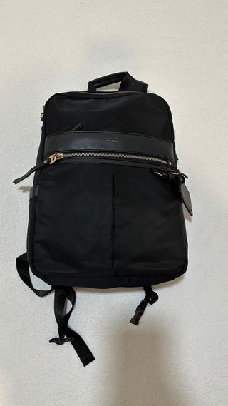 Mochila Parfois negra poco uso