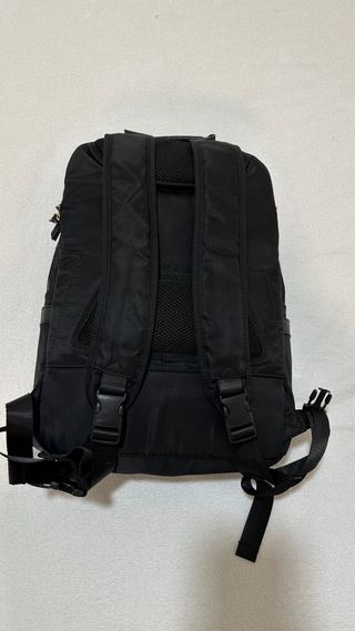 Mochila Parfois negra poco uso