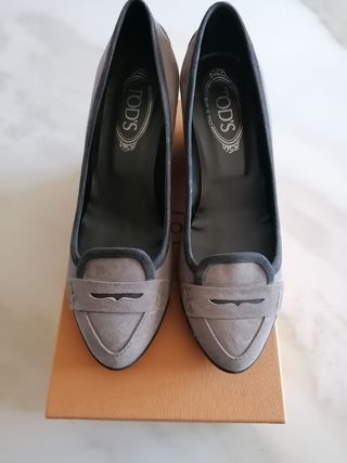 Mocassini Tod's grigi con tacco