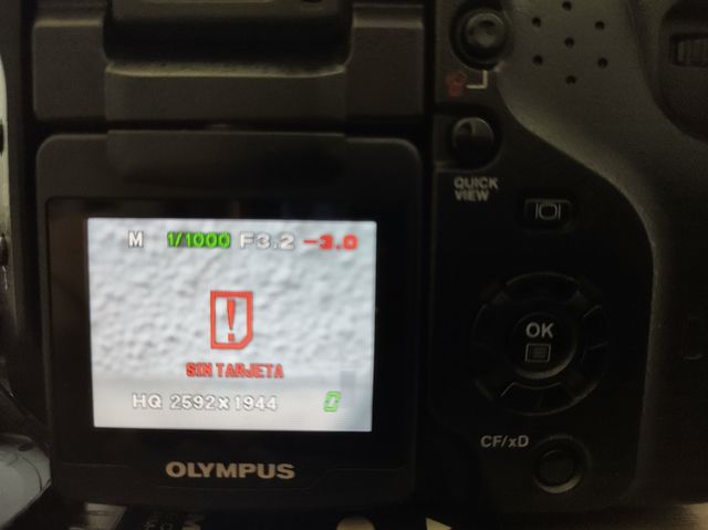 Olympus Camedia C-5060 5.1MP