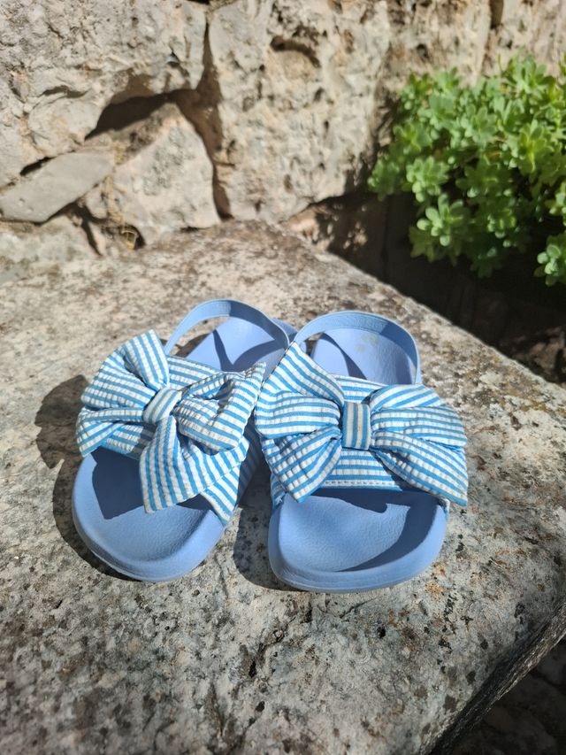 Lote Chanclas niña rosa  de unicornio y chanclas