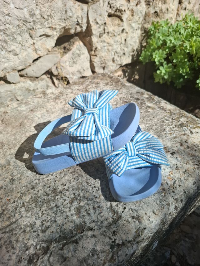 Lote Chanclas niña rosa  de unicornio y chanclas