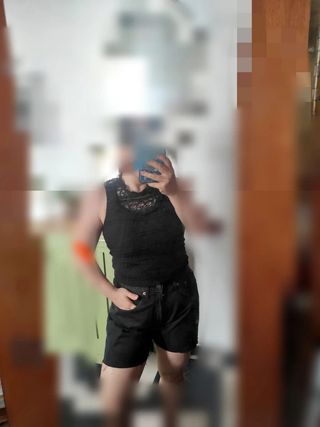 Top Zara encaje semitransparente cuello perkins
