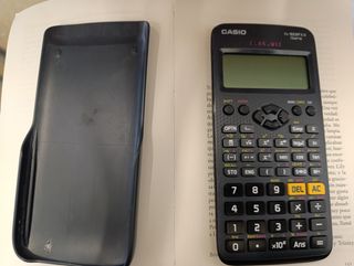 Calculadora negra CASIO fx-82SP X II Iberia