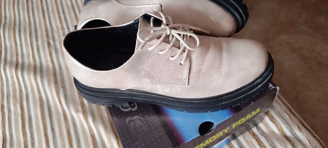 Zapatos de mujer bonito