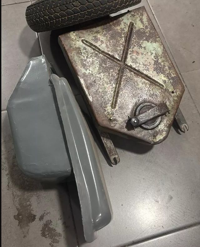 Depositos vespa antigua años 50