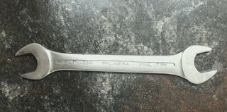Llave Fija 24-26
