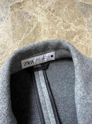 Abrigo zara gris nuevo sin estrenar 