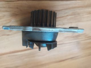 bomba de agua peugeot 205 SRD diesel (89)