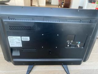 TV Philips 32" LED HD Ready. precio negociable