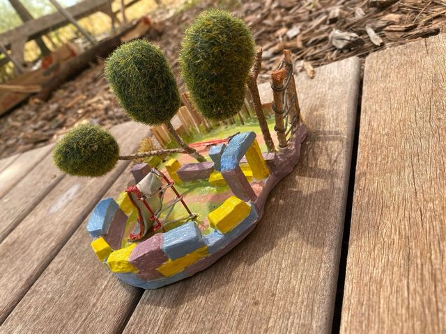 Miniatura parque infantil handmade (cenicero).