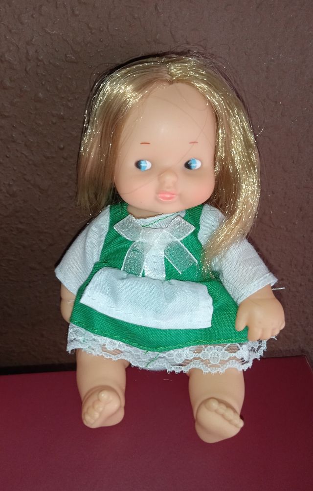 3 Muñecas Barriguitas del Mundo. Famosa