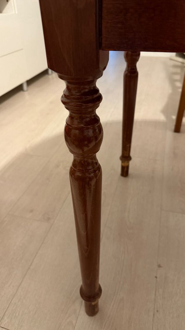 Juego mesa de conedor y 4 sillas