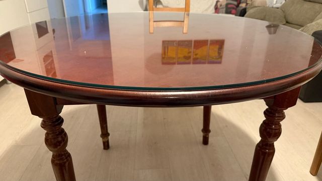 Juego mesa de conedor y 4 sillas