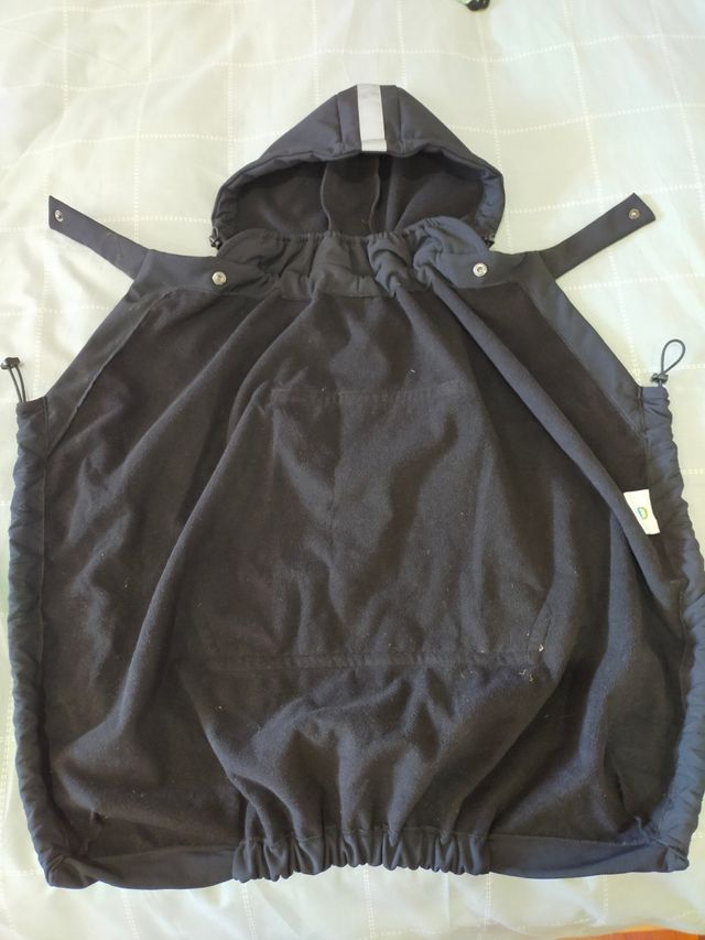 Mochila porteo + funda impermeable
Little Frog