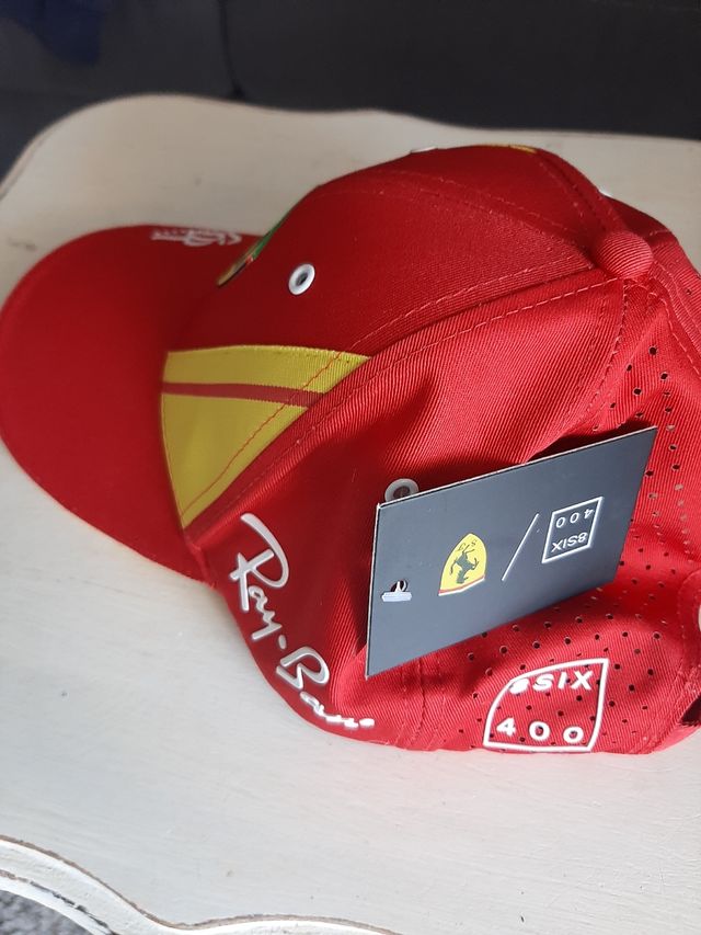 Cappello Ferrari rosso-giallo