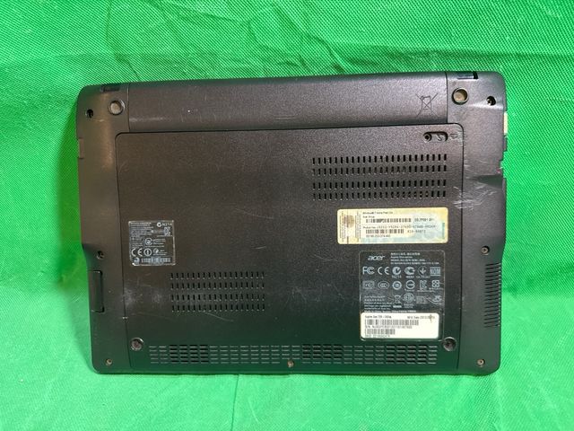 Acer AspireOne725 AMD C-60 1.00Ghz RAM4GB 224HD