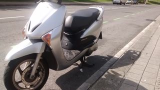 Honda Lead 110 - ITV hasta 2028