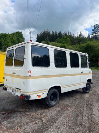 Mercedes-Benz 406 D 1982